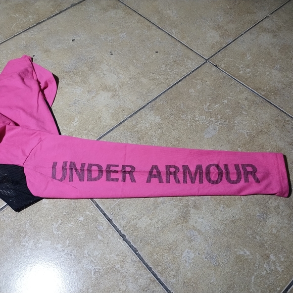 Under Armour Loose Fit Pink & Black Workout Top Size YMD - Picture 4 of 8